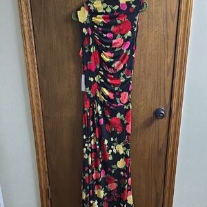 Premier Amour Sleeveless Floral Dress
